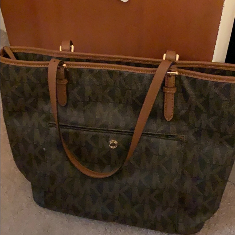 Michael kors purse